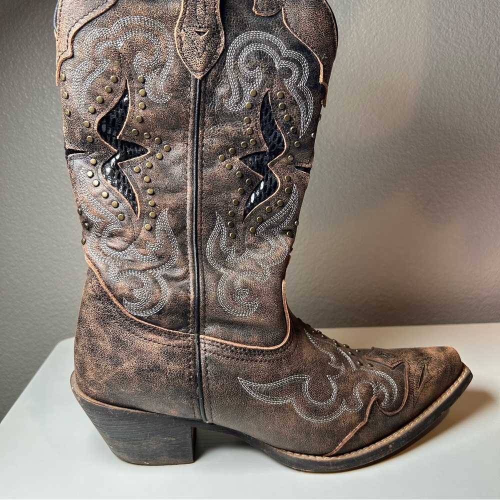 Laredo Lucretia‎ Women's Studded Western Boots- Snip Toe Size 8.5